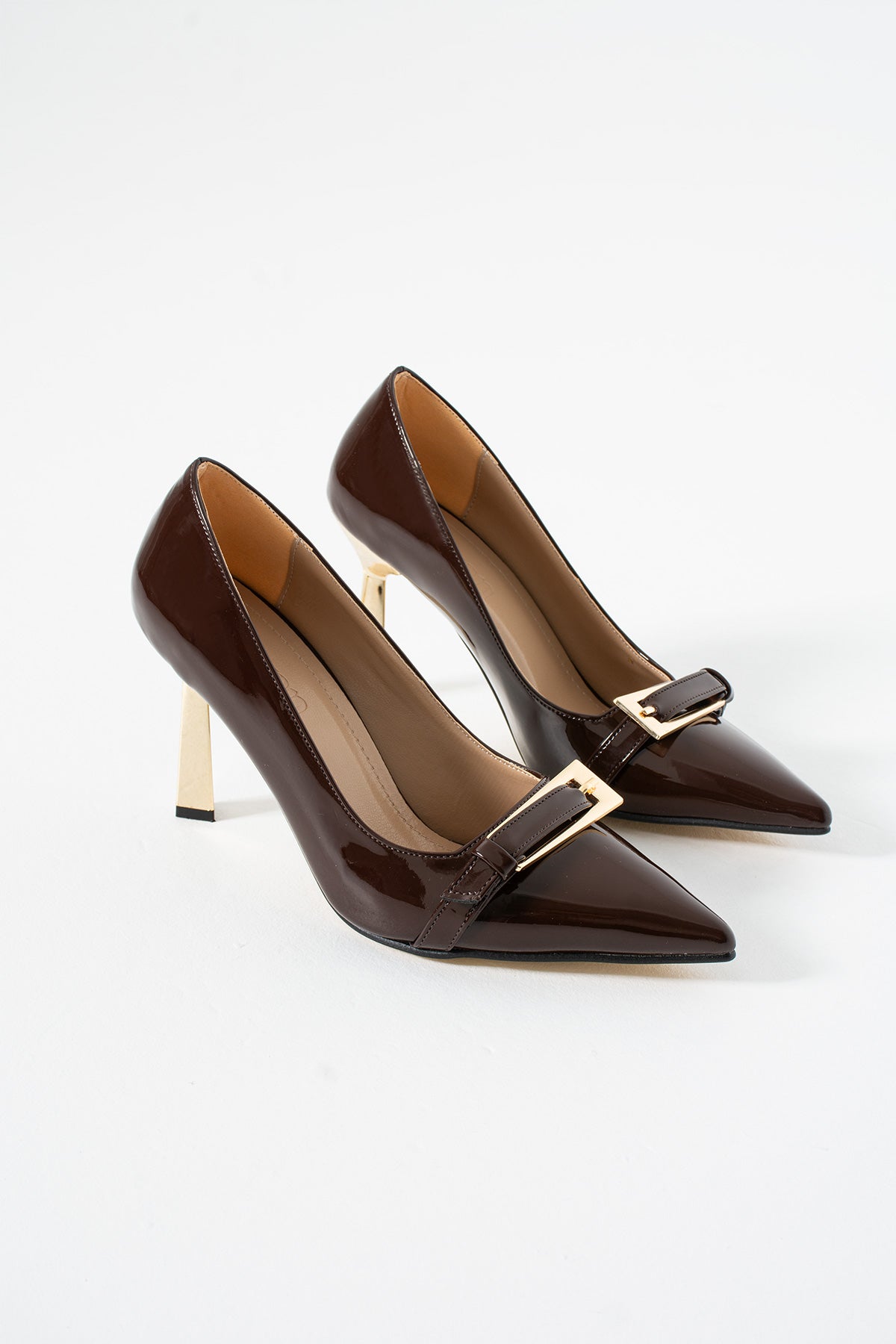 Patent Heel 9 cm with Gold Detailed Buckle Accessory