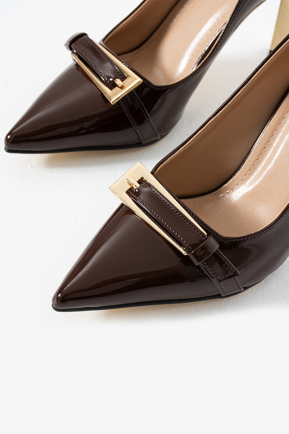 Patent Heel 9 cm with Gold Detailed Buckle Accessory