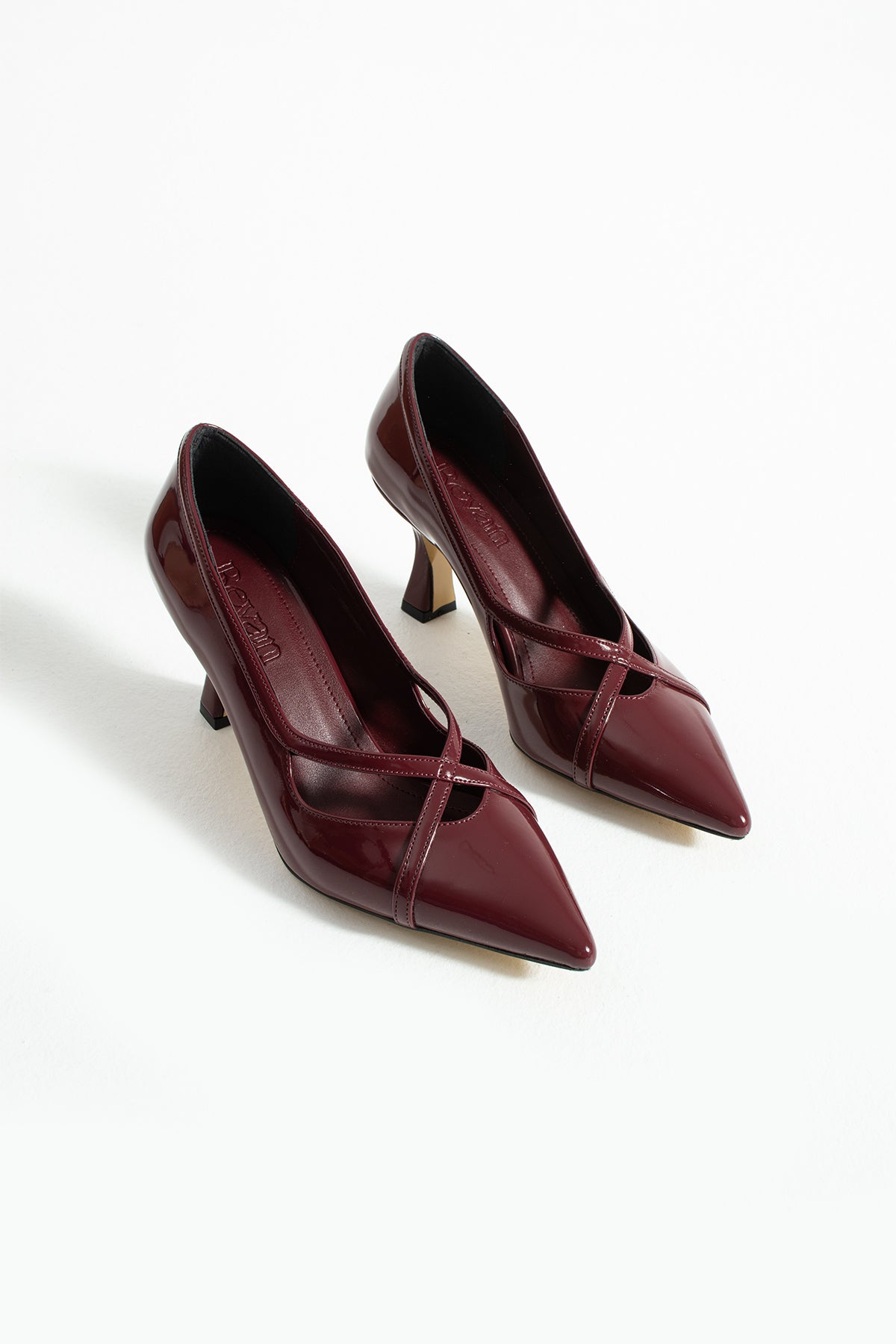 Stylish Cross-Strap Patent Heeled Shoes 7 cm