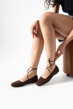 Ela Bağcıklı Balerina