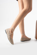 Ela Bağcıklı Balerina