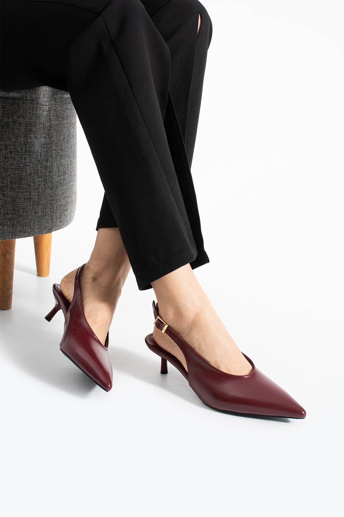 Mira Slingback