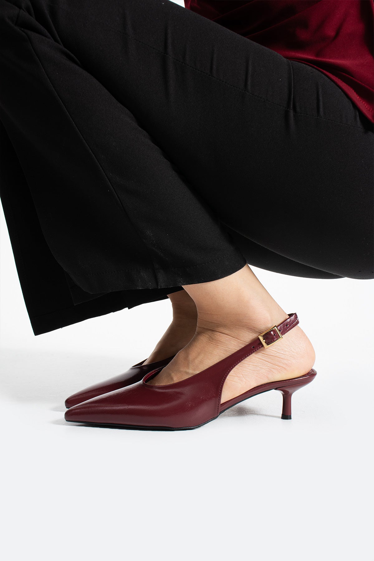 Mira Slingback