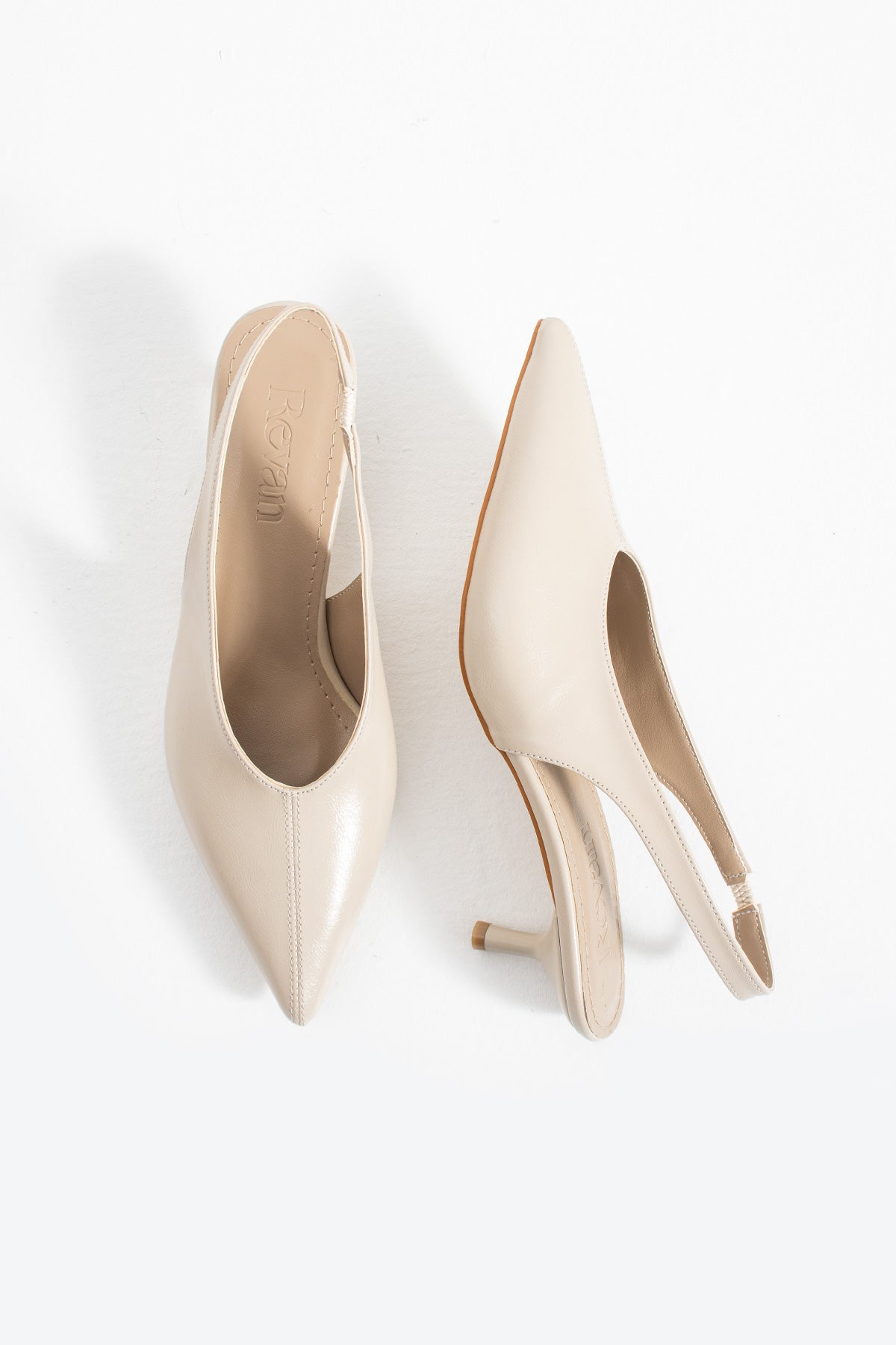 Vera Slingback