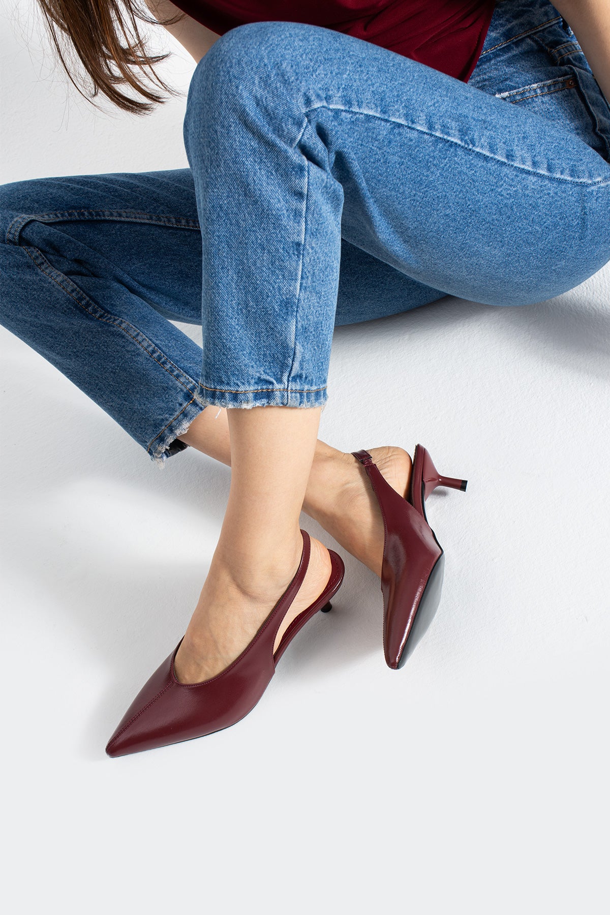 Vera Slingback