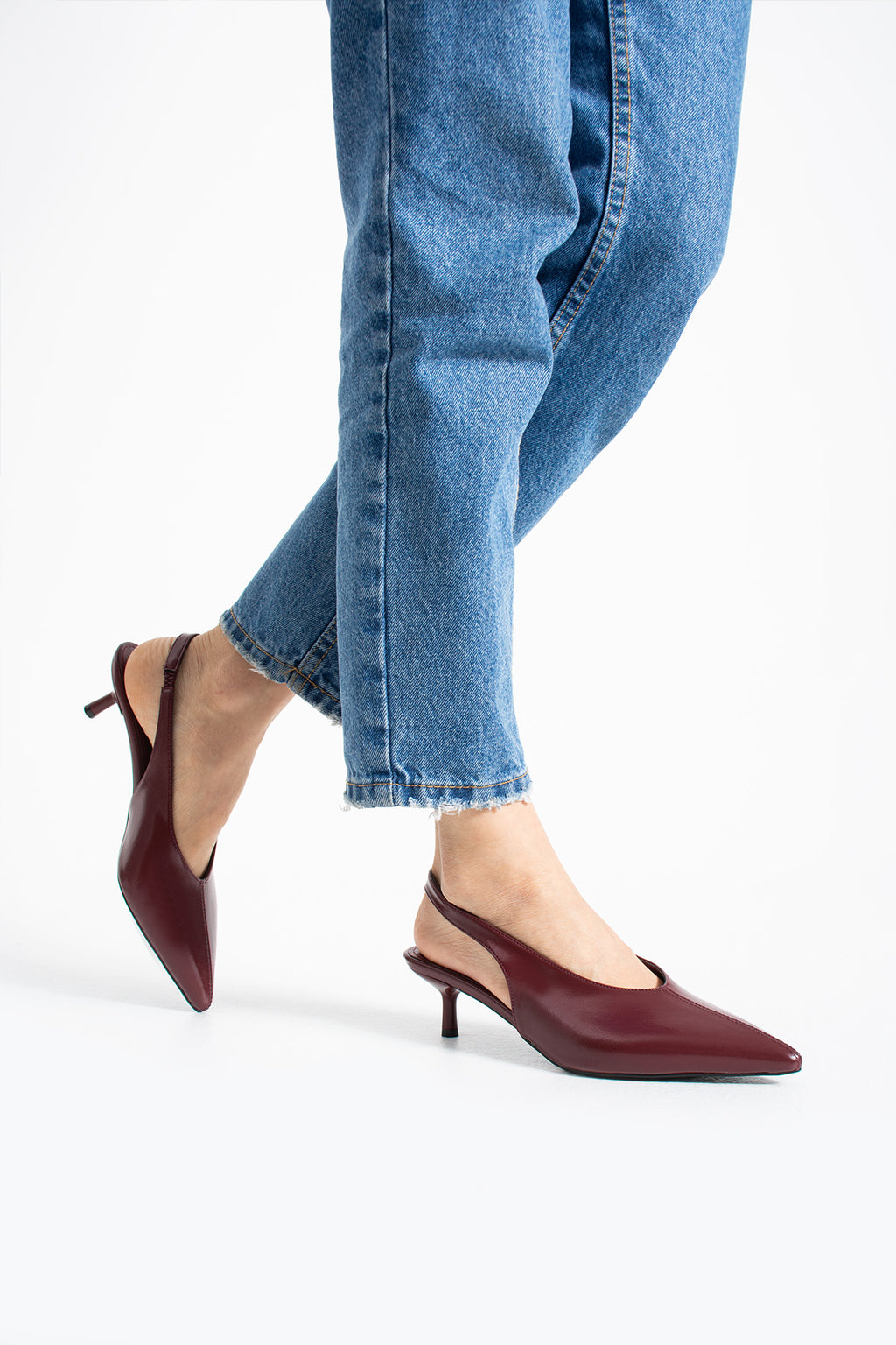 Vera Slingback
