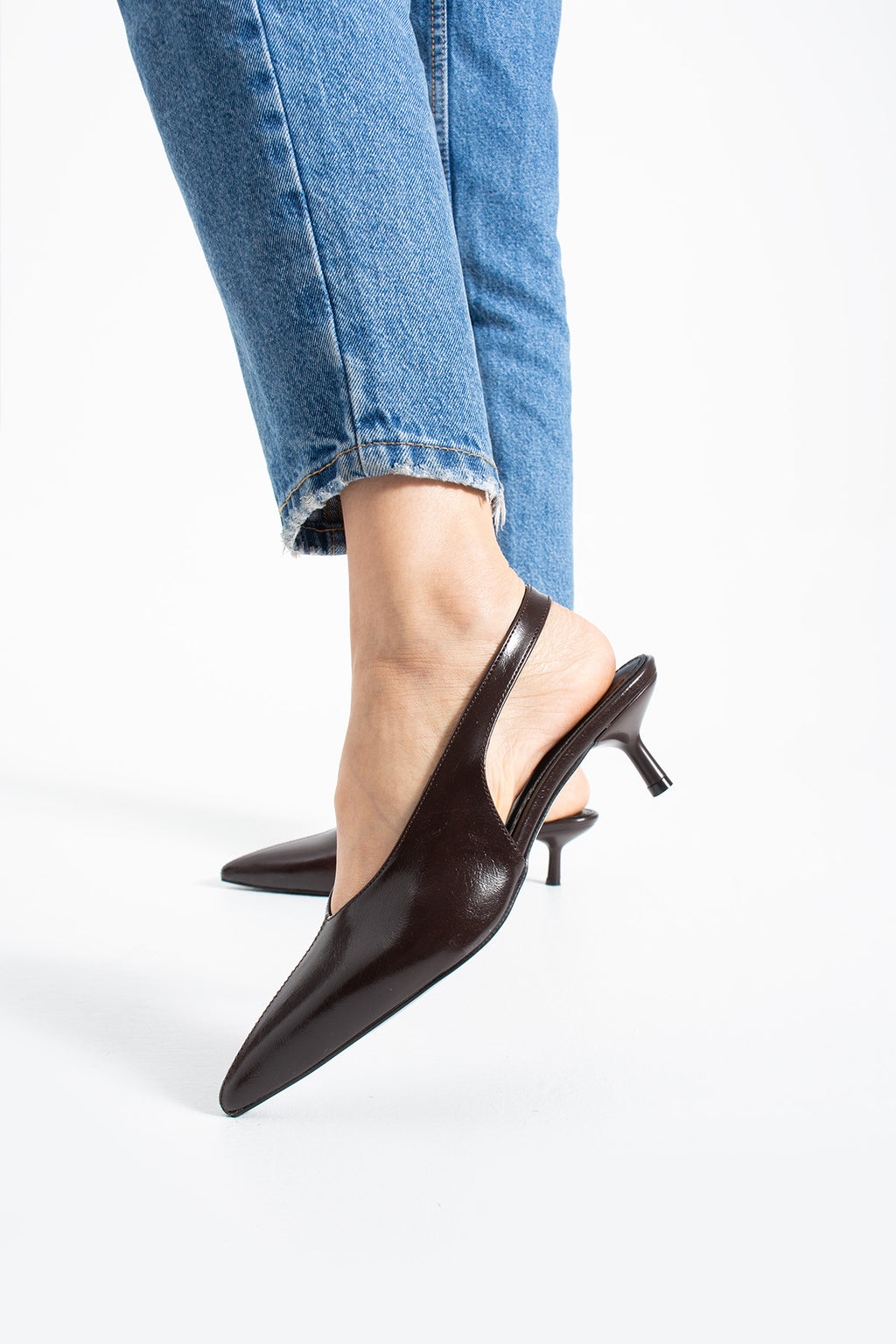 Vera Slingback