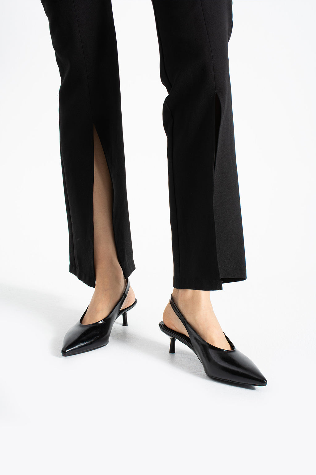 Vera Slingback